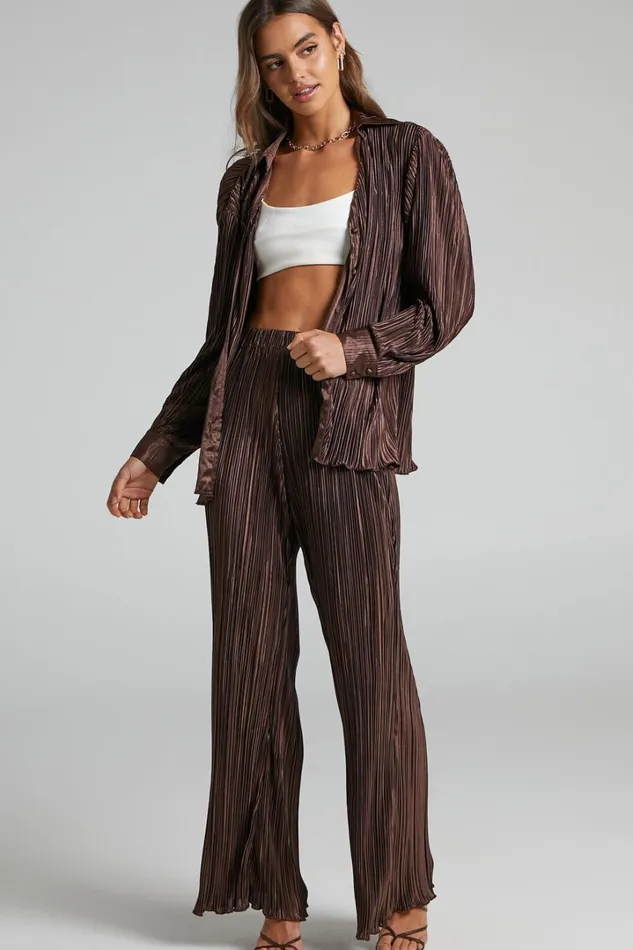Beca Pants 8211 High Waisted Plisse Flared Pants In Chocolate Women Showpo Curve Clothes Beca Pants 8211 High Waisted Plisse Flared Pants In Chocolate Women Showpo Curve Clothes