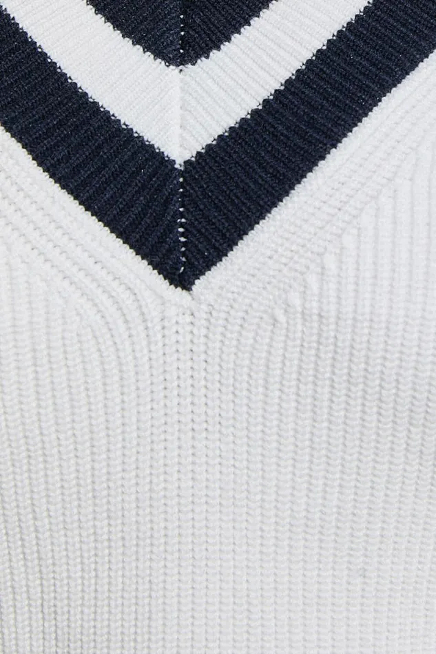 Berri Jumper 8211 Contrast V Neck Knit Jumper In IvoryBlack Women Showpo Knitwear