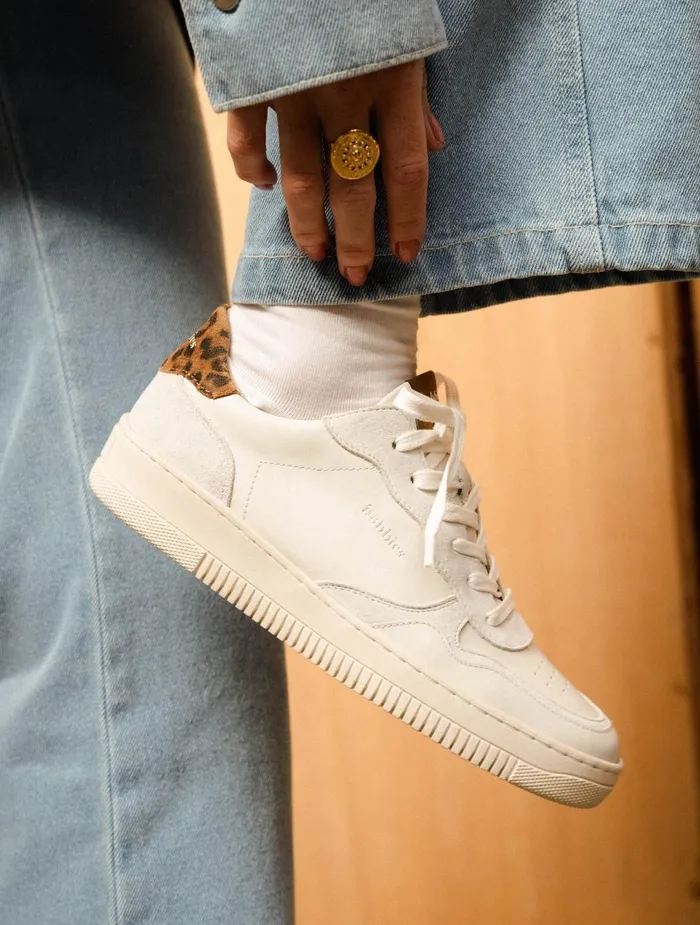 Bobbies Sneakers Scott Off White and Wild Leo 8211 Women