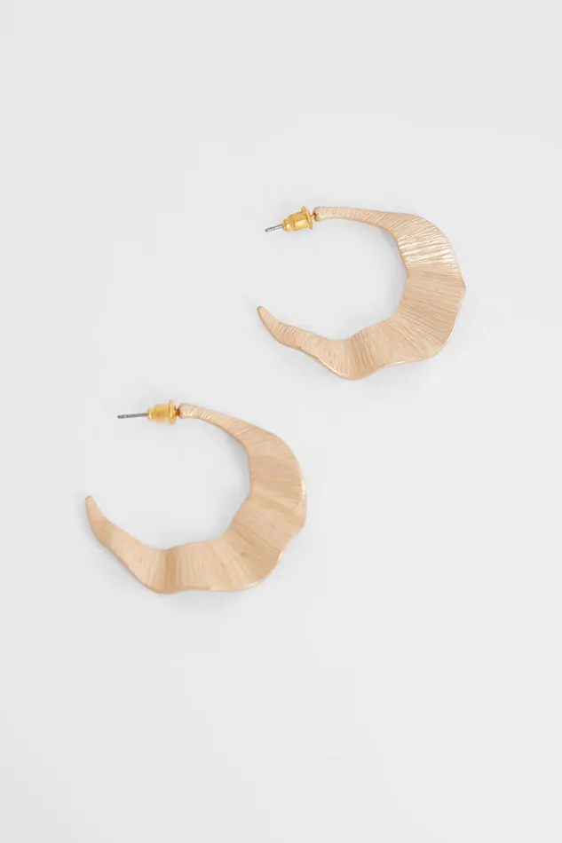 Celynna Earrings 8211 Wavy Half Hoop Earrings In Gold Women Showpo Earrings