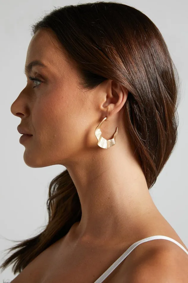 Celynna Earrings 8211 Wavy Half Hoop Earrings In Gold Women Showpo Earrings