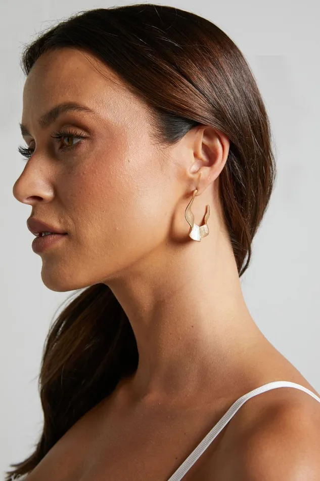 Celynna Earrings 8211 Wavy Half Hoop Earrings In Gold Women Showpo Earrings