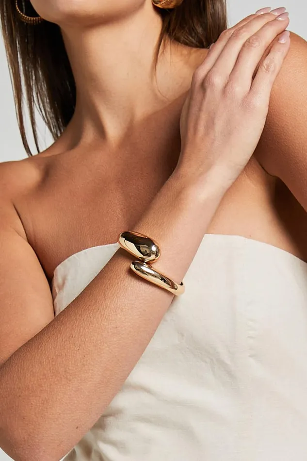 Cherryl Bracelet In Gold Women Showpo Bracelets