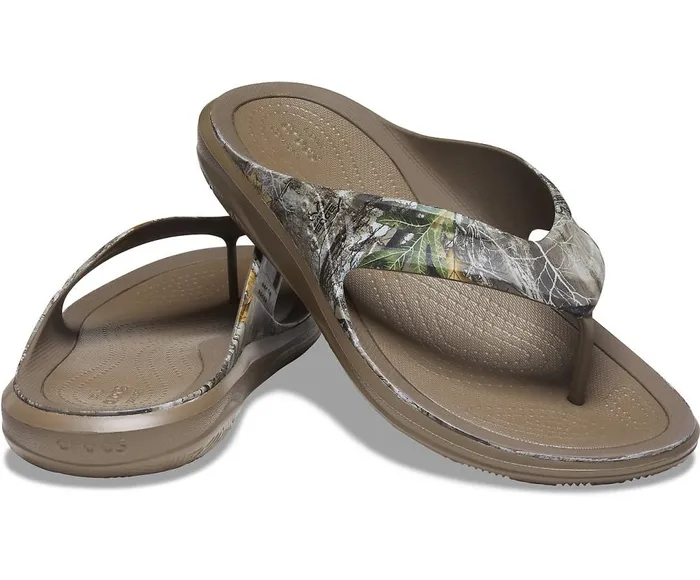 Crocs Swiftwater Realtree Edge Wave Flip Walnut Mens FlipFlops