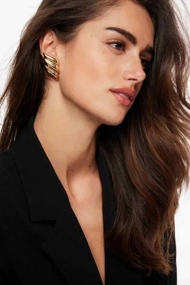 Dynamite Earrings Women Large 90x27s Winged Button Earrings Yellow