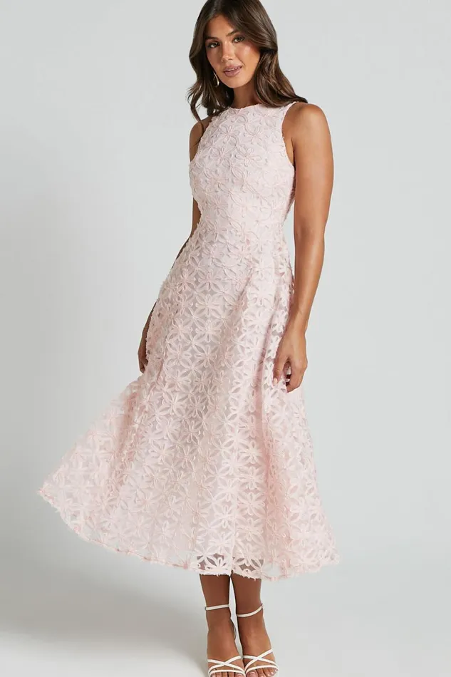 Georgina Midi Dress 8211 Crew Neck Sleeveless A Line Dress In Blush Pink Women Showpo Dresses Georgina Midi Dress 8211 Crew Neck Sleeveless A Line Dress In Blush Pink Women Showpo Dresses