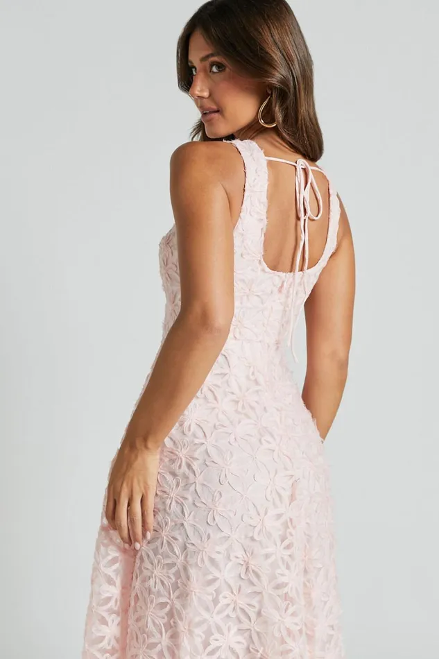 Georgina Midi Dress 8211 Crew Neck Sleeveless A Line Dress In Blush Pink Women Showpo Dresses