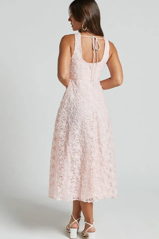 Georgina Midi Dress 8211 Crew Neck Sleeveless A Line Dress In Blush Pink Women Showpo Dresses