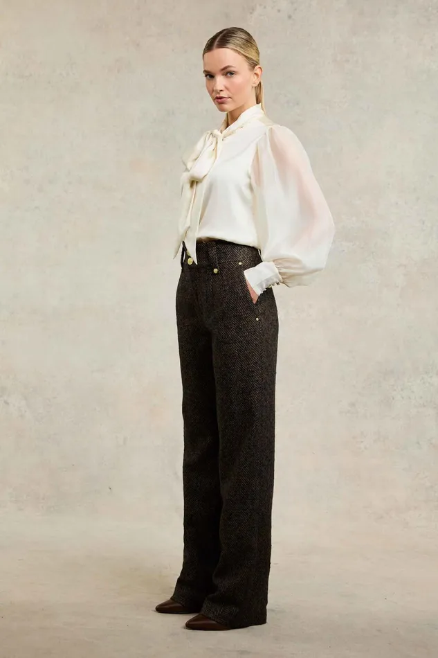 Holland Cooper Tailoring Women High Waisted Straight Trouser Walnut Herringbone Holland Cooper Tailoring Women High Waisted Straight Trouser Walnut Herringbone