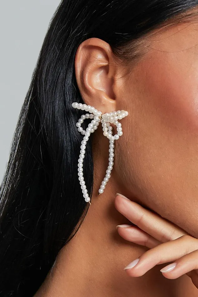 Jenny Earrings 8211 Ribbon Pearl Statement Earrings In White Women Showpo Earrings