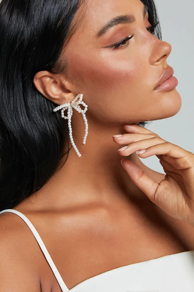 Jenny Earrings 8211 Ribbon Pearl Statement Earrings In White Women Showpo Earrings