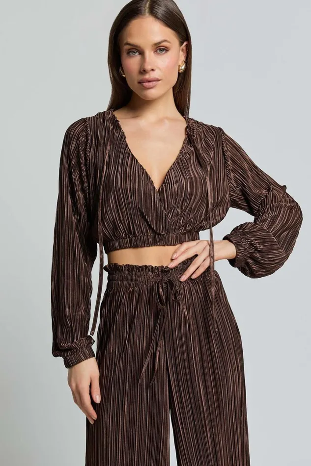 Kallie Top 8211 Tie Back Plisse Long Sleeve Crop Top In Chocolate Women Showpo Tops