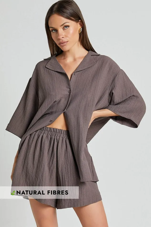 Kiana Shorts 8211 High Elasticated Waist Relaxed Shorts In Mocha Women Showpo Shorts
