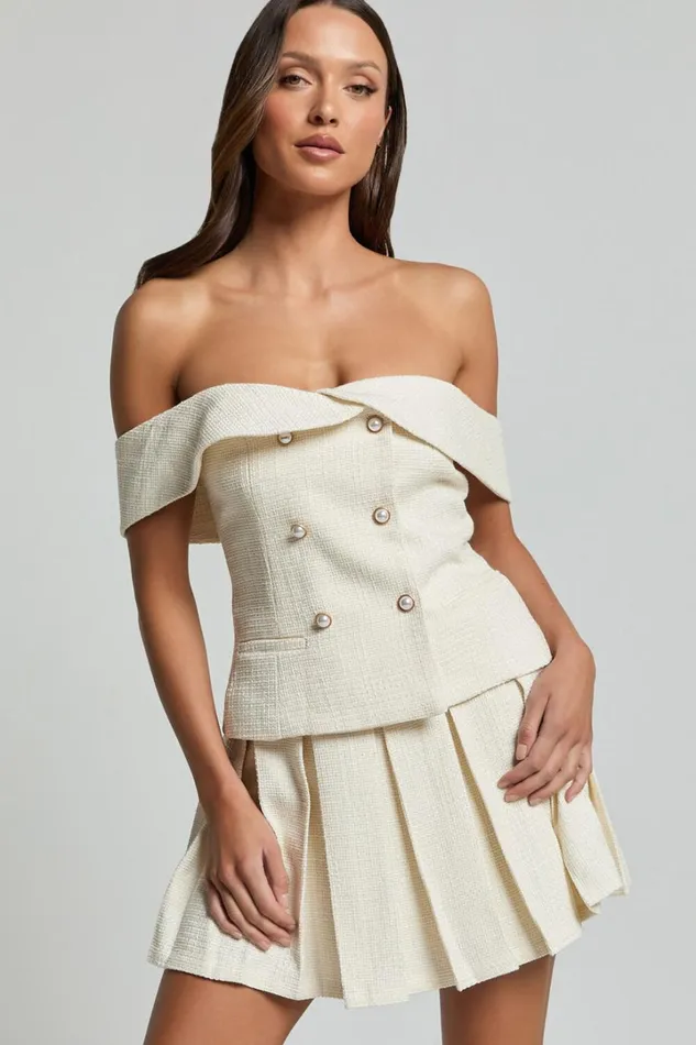 Maggie Top 8211 Off Shoulder Boucle Vest In Cream Women Showpo Curve Clothes