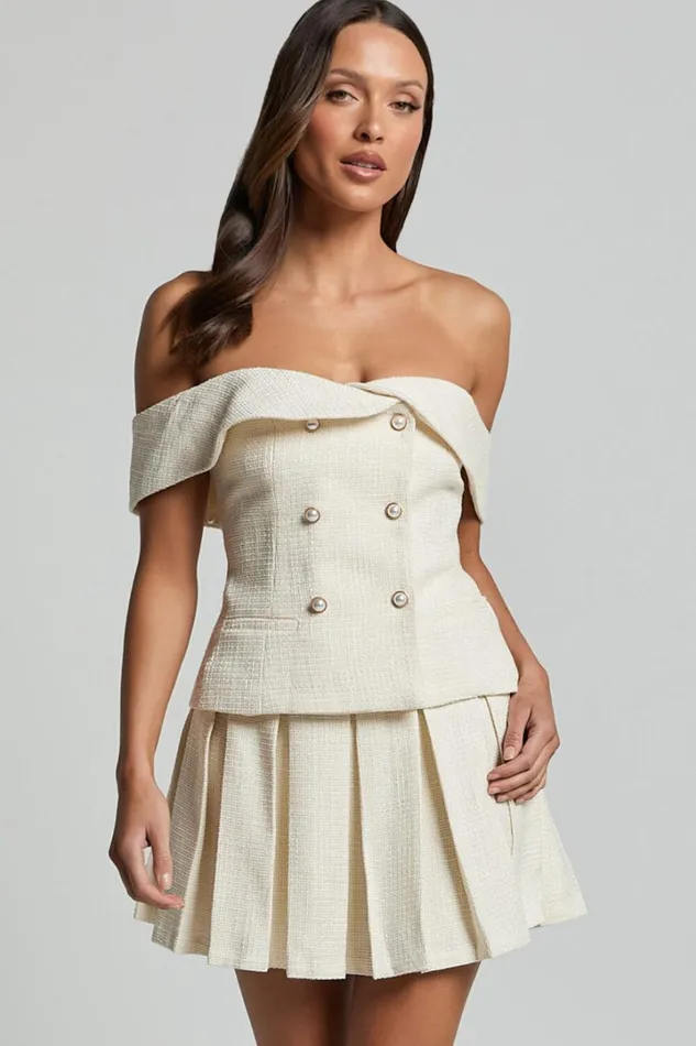 Maggie Top 8211 Off Shoulder Boucle Vest In Cream Women Showpo Curve Clothes