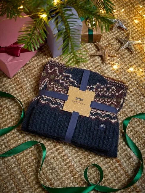 Men Fatface Hats Navy Fair Isle Hat And Scarf Gift Set Men Fatface Hats Navy Fair Isle Hat And Scarf Gift Set