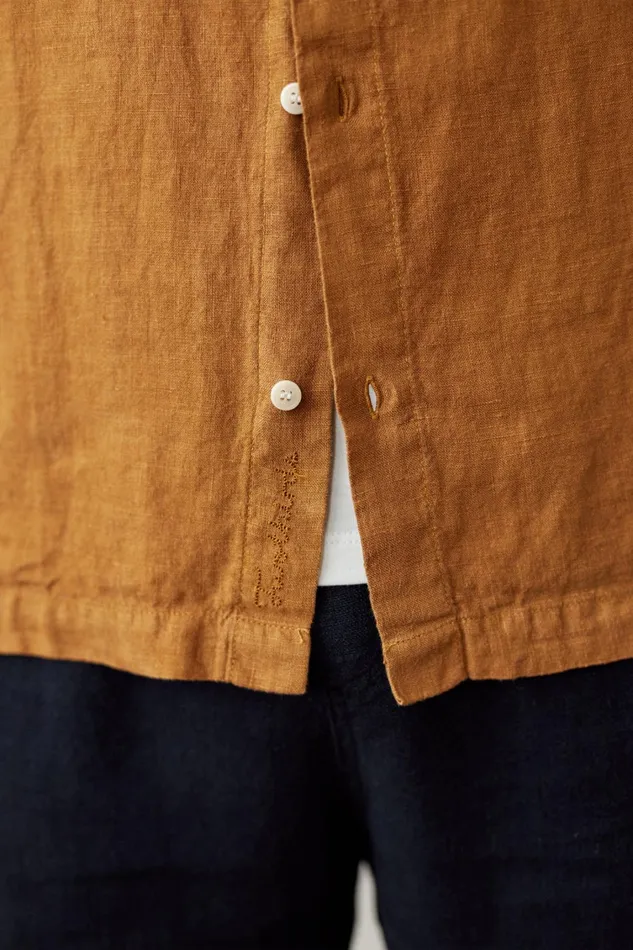 Men Northbrook 8211 Golden Brown TWOTHIRDS Shirts