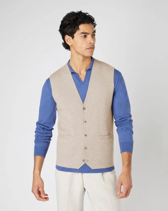 NPeal Gilets and Waistcoats Men Chelsea Cashmere Waistcoat Oatmeal Brown