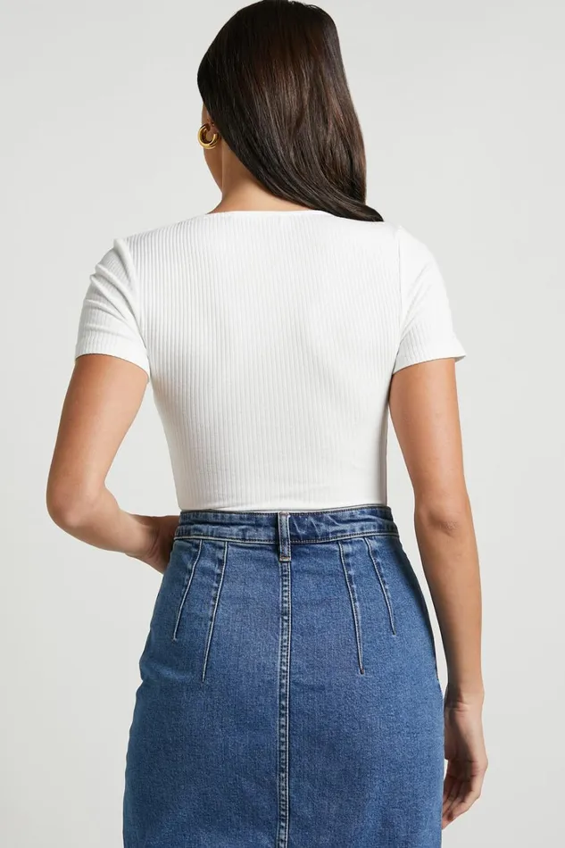 Orla Bodysuit 8211 Short Sleeve V Neck Bodysuit In Off White Women Showpo Basics