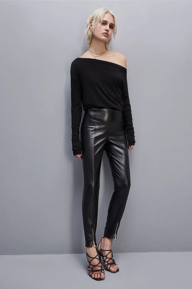 Patrizia Pepe Black Essential Long Sleeved T Shirt Nero Apparel Tops