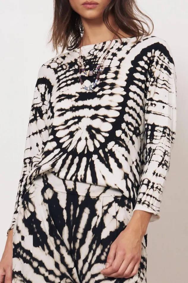 Raquel Allegra Black And Dirty White Toureg Top Women Tops