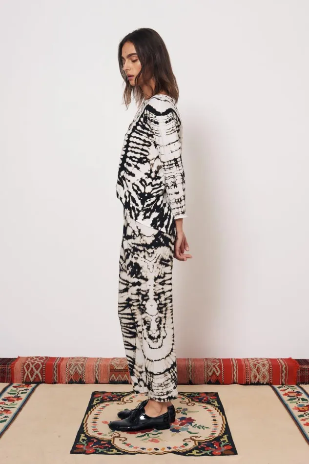 Raquel Allegra Black And Dirty White Toureg Top Women Tops