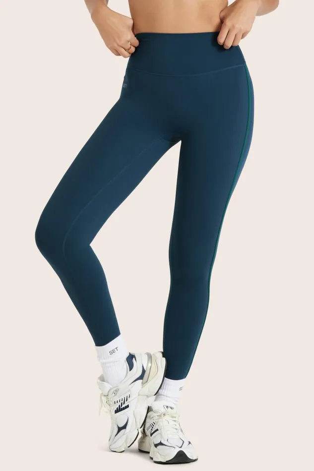 SET ACTIVE Activewear SPORTBODY SPORTY STRIPE LEGGINGS 8211 BERMUDA 8211 Women