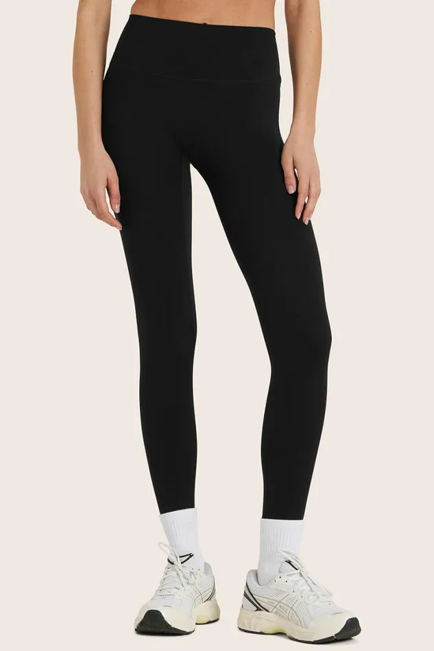 SET ACTIVE Bottoms SPORTBODY SPORTY LEGGINGS 8211 ONYX 8211 Women