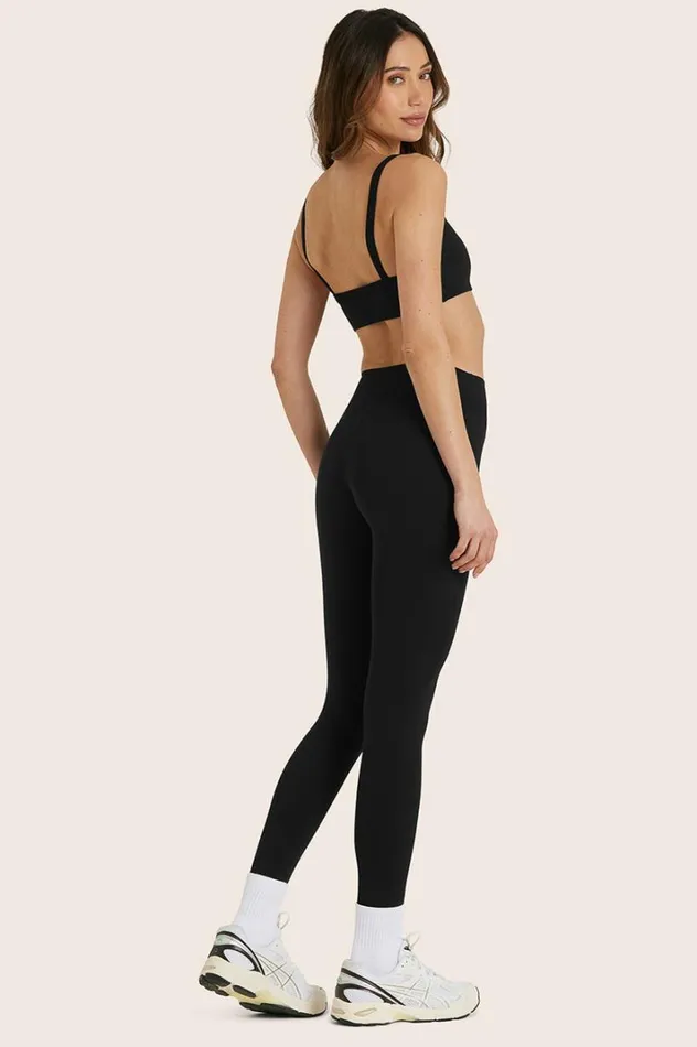 SET ACTIVE Bottoms SPORTBODY SPORTY LEGGINGS 8211 ONYX 8211 Women