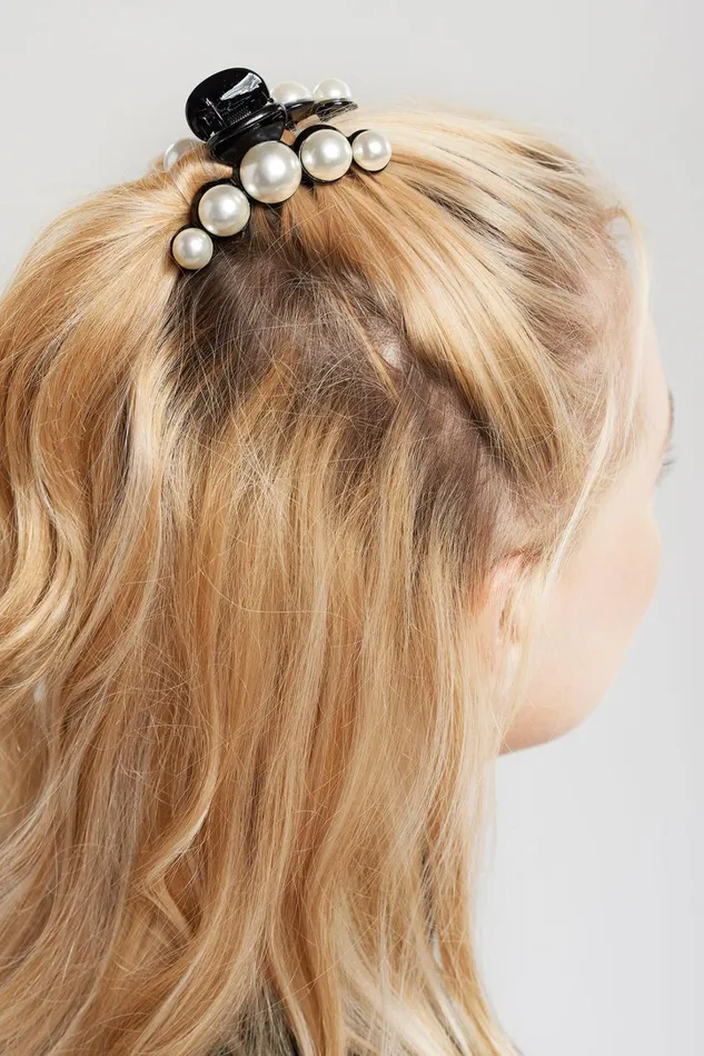 Storets Five Faux Pearl Clip Women HairandHats