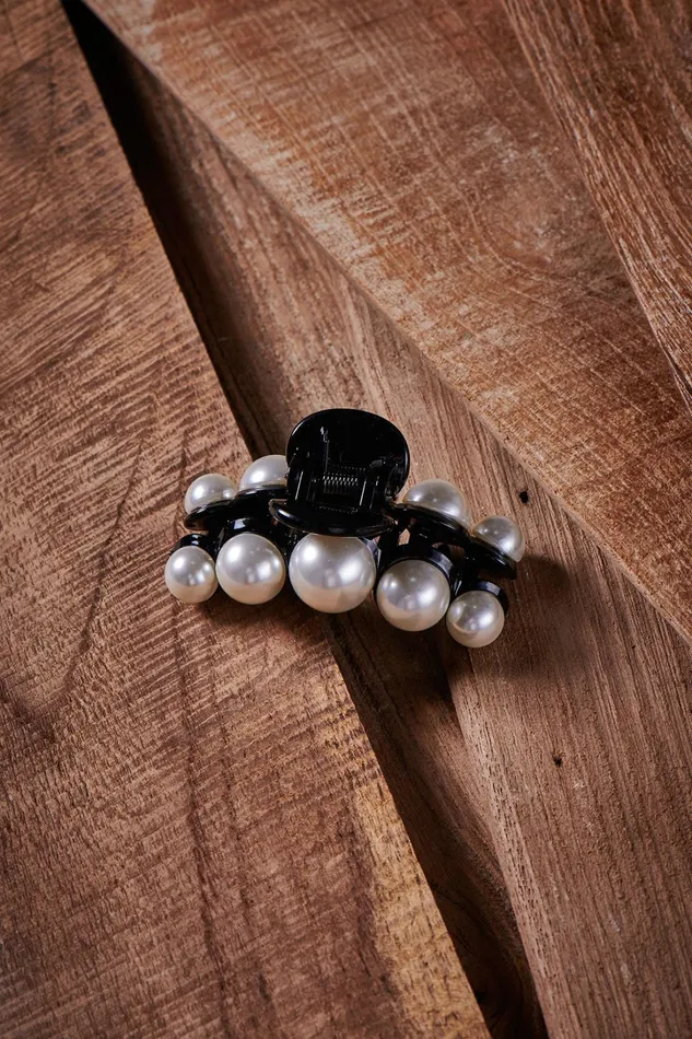 Storets Five Faux Pearl Clip Women HairandHats