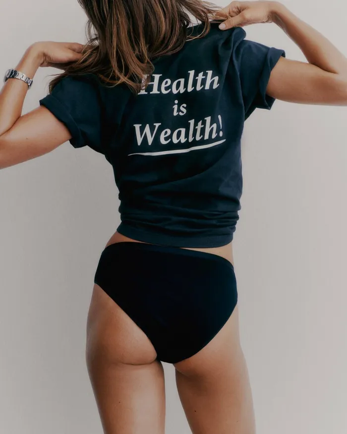 TShirts Men Sporty and Rich Health Is Wealth TShirt 8211 NavyWhite