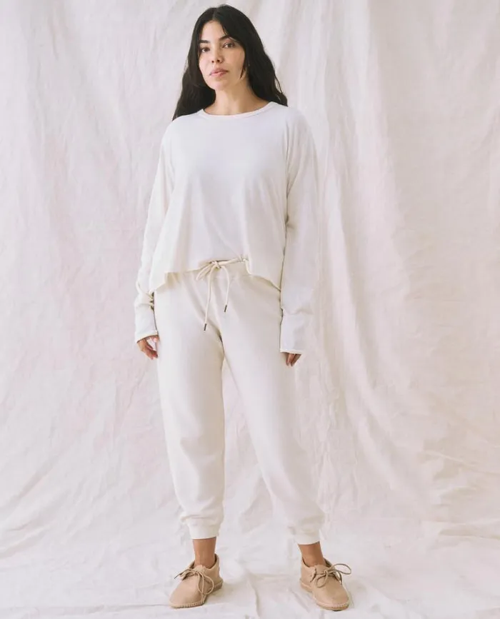Tops Women039s The Great The Long Sleeve Crop Tee Washed White