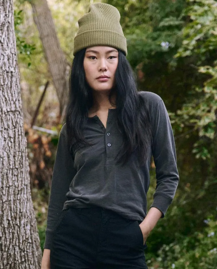 Tops Women039s The Great The Plunge Henley Washed Black