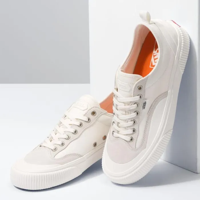 Vans Canvas Destruct SF Marshmallow Mens Surf Vibes Vans Canvas Destruct SF Marshmallow Mens Surf Vibes