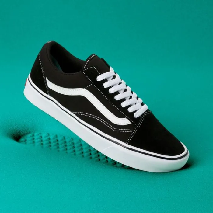 Vans ComfyCush Old Skool BlackTrue White Mens Classics Shoes