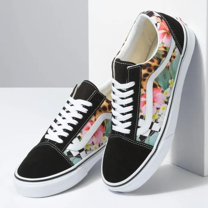 Vans Tropical Animal Check Old Skool True WhiteMulti MensWomens Classics Shoes Vans Tropical Animal Check Old Skool True WhiteMulti MensWomens Classics Shoes