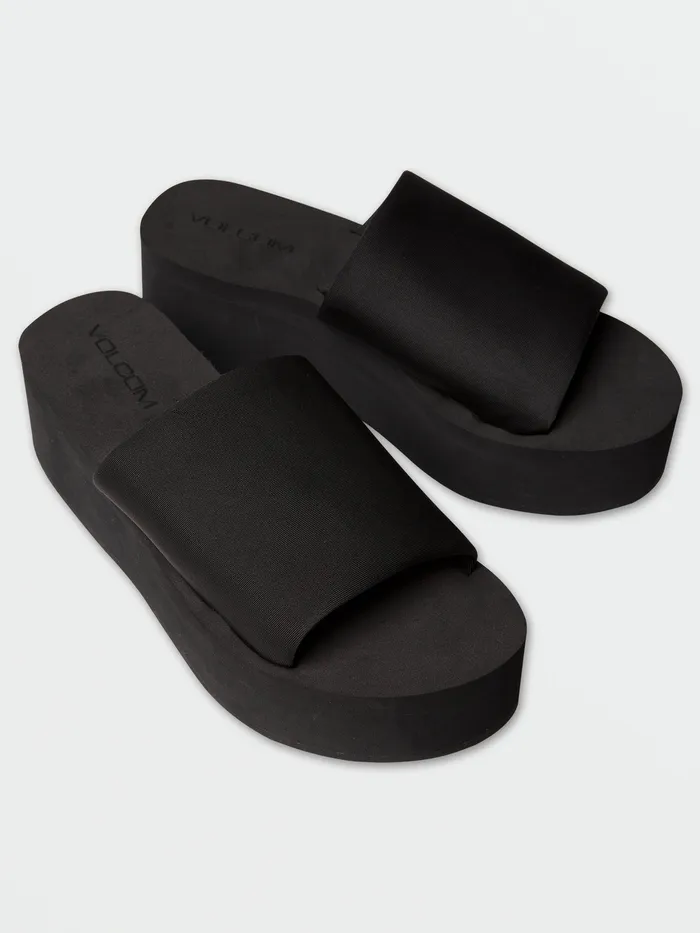 Volcom Sandals Simple HiScraper Sandal 8211 Black Out Black Out 8211 Womens
