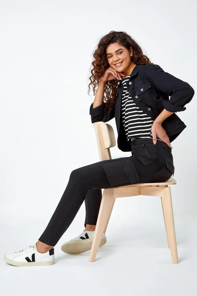Women Black Cotton Blend Cargo Stretch Jegging Roman Trousers