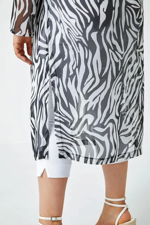 Women Black Curve Abstract Print Longline Kimono Roman Tops