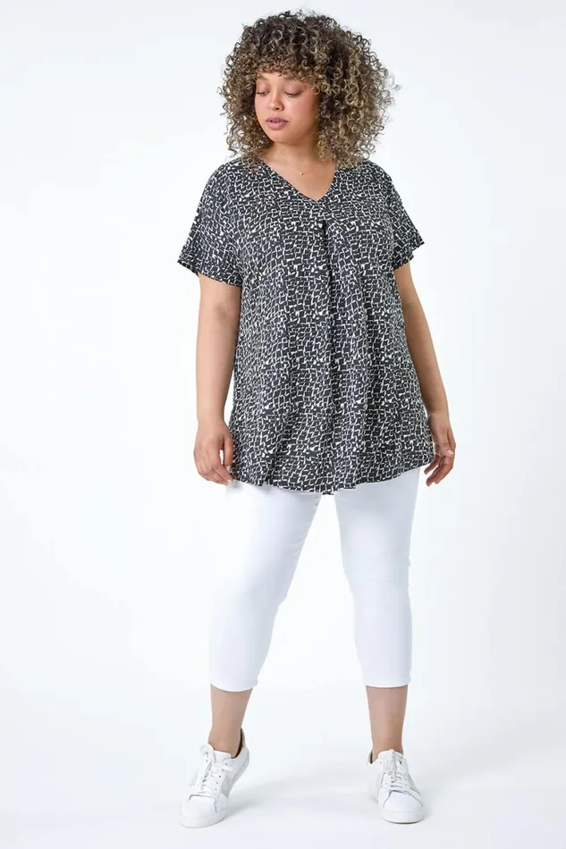 Women Black Curve Pleat Front Printed VNeck Stretch Top Roman Tops