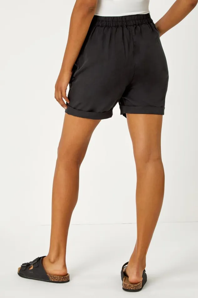 Women Black Elastic Tie Waist Pocket Shorts Roman Shorts