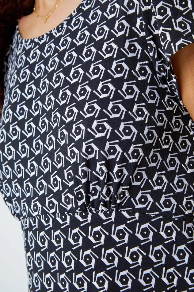 Women Black Textured Geometric Print Tea Dress Roman Dresses