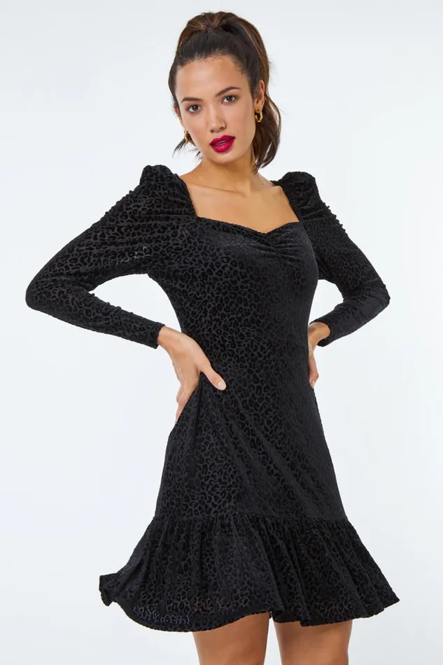 Women Black Velvet Leopard Print Sweetheart Neck Dress Roman Dresses