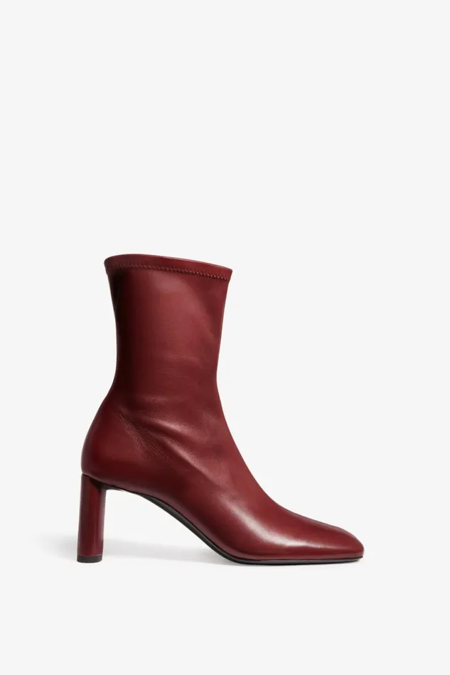 Women Boots Victoria Beckham Tyler Boot In Bordeaux