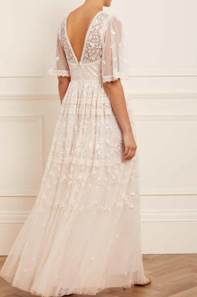 Women Embroidered Dresses Needle and Thread Sweetheart Lace Gown Champagne Women Embroidered Dresses Needle and Thread Sweetheart Lace Gown Champagne