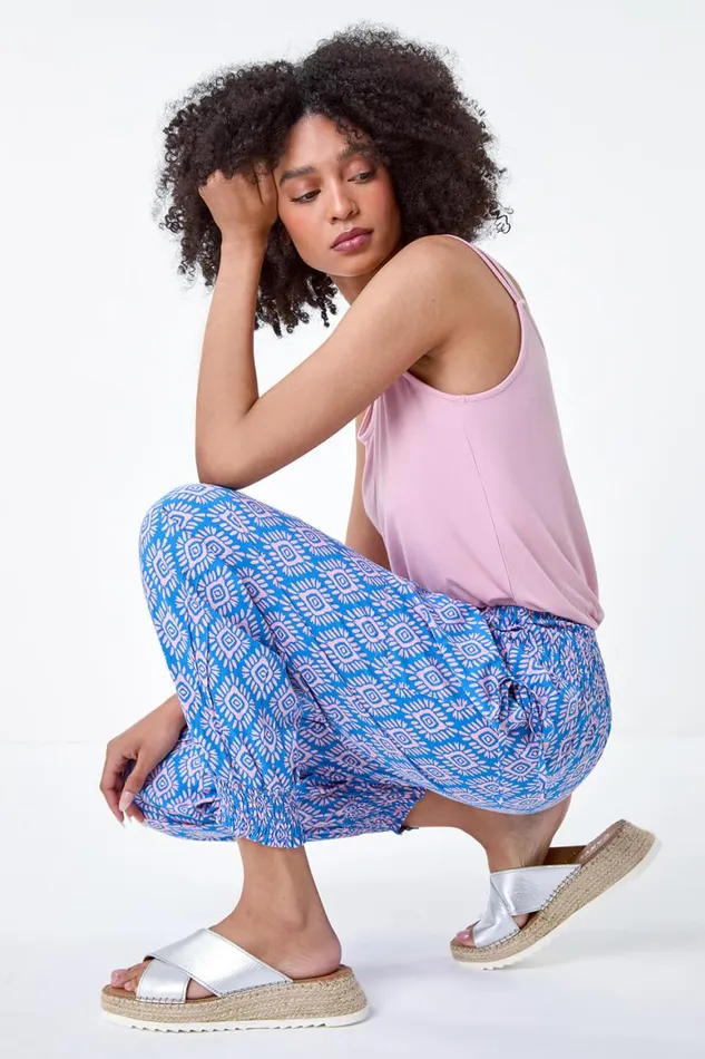 Women Light Blue Geometric Print Shirred Hareem Jogger Roman Trousers