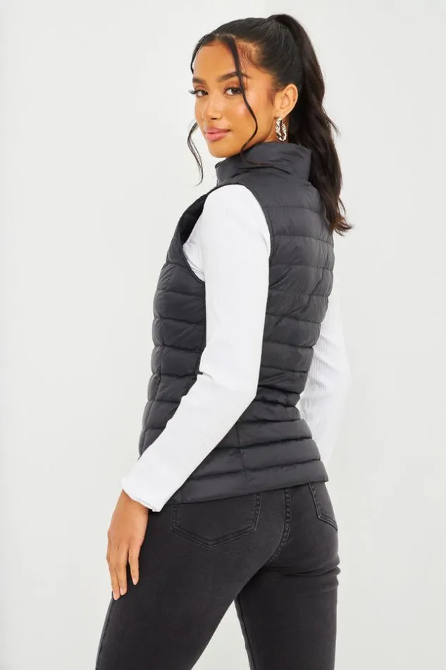 Women Lina Padded Sleeveless Jacket In Black Black Brentiny Paris Parkas And Down Jackets