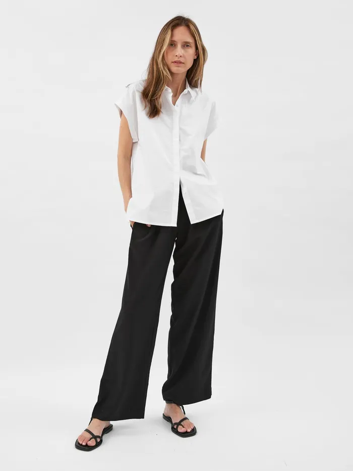 Women Matteau 8211 Relaxed Sleeveless Shirt In White The UNDONE Tops