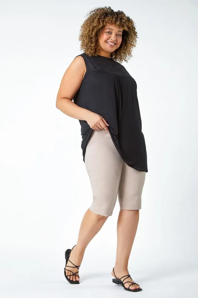 Women Natural Curve Knee Length Elastic Waist Shorts Roman Trousers